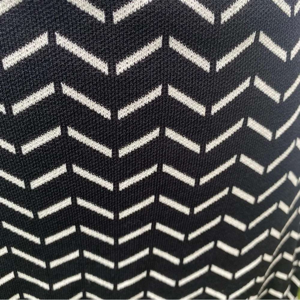 Olive & Oak Knit Skirt - Picture 11 of 14